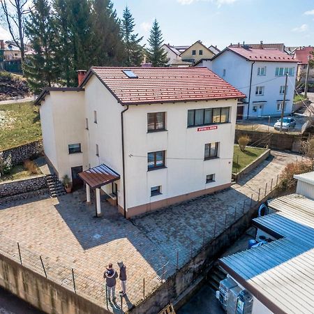 פוסטוינה Apartments Krasna מראה חיצוני תמונה
