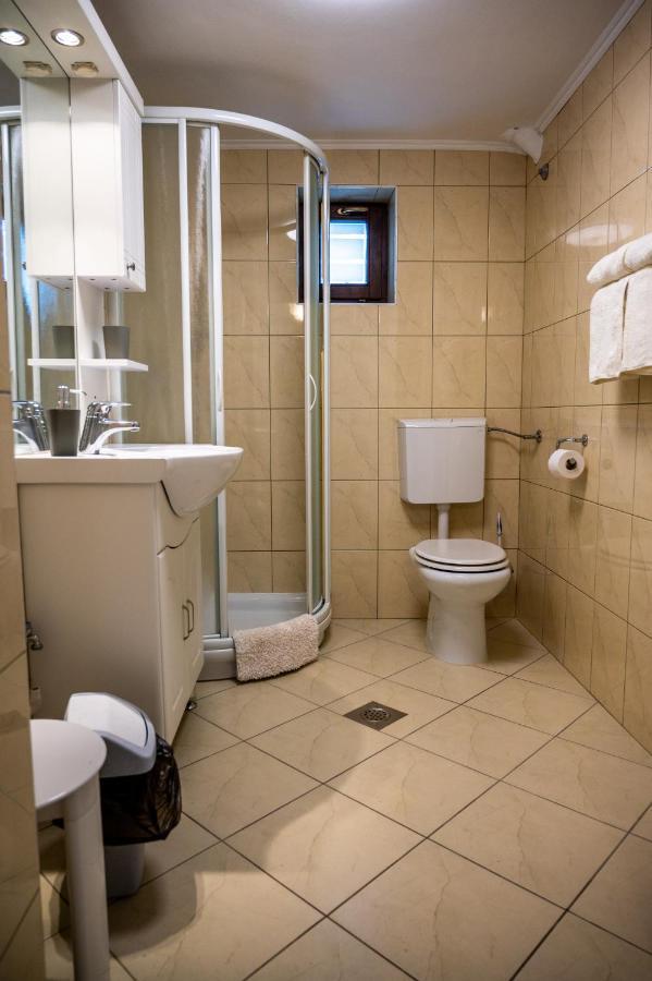 פוסטוינה Apartments Krasna מראה חיצוני תמונה