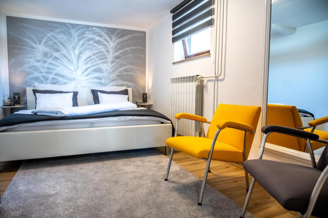 פוסטוינה Apartments Krasna מראה חיצוני תמונה